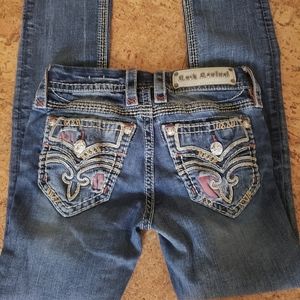 Rock Revival Raven 26×32